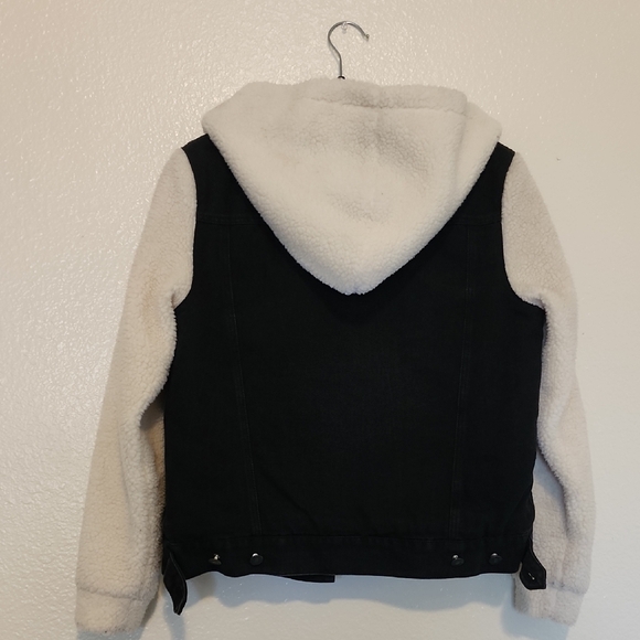 SOLD! Love Tree Black and White Jacket - Picture 3 of 3